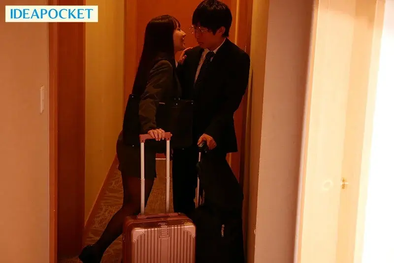 Business Trip Turned Wild - When Record-Breaking Rain Traps a Virgin Subordinate in My Room... His Excitement at My Rain-Soaked Body Leads to 7 Rounds of Passionate Encounters Until Dawn - Ao Ebisaki[Origin]