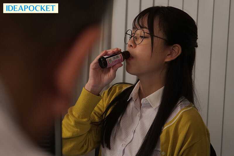 A busty office lady with glasses who was forced to drink aphrodisiacs by her hated boss and made to wear indecent underwear, experiencing multiple climaxes. The company she joined turned out to be a den of perverts... Takigawa Sumire[Origin]