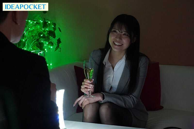 Business Trip Record Breaking Heavy Rain Suddenly Sharing Room with Virgin Subordinate... Attacked by Subordinate Excited by Rain-Soaked Body, 7 Times Drenched Intercourse Until Morning Ria Aizai