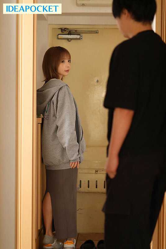 墓まで持っていく僕とかなちゃん二人だけの秘密 親友彼女の無防備すっぴん姿が可愛すぎて 衝動的に寝取ってしまった例の夜 桃乃木かな