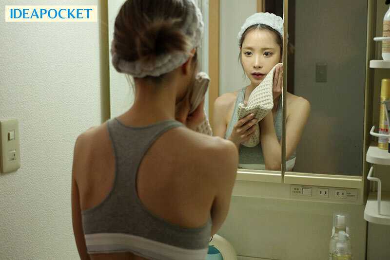 墓まで持っていく僕とかなちゃん二人だけの秘密 親友彼女の無防備すっぴん姿が可愛すぎて 衝動的に寝取ってしまった例の夜 桃乃木かな