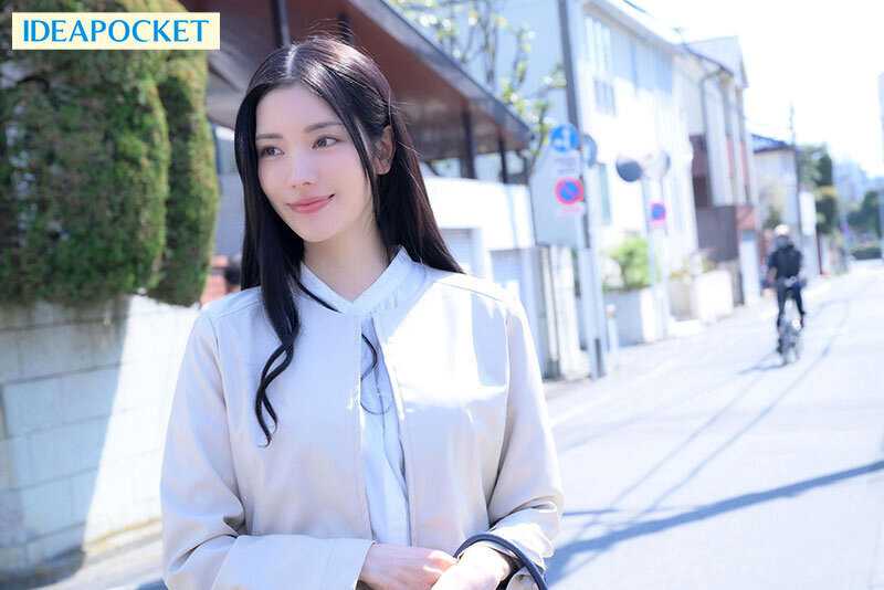 チート級媚薬を盛り込まれキメセクマッサージにイキ狂わされた美人妻 楓カレン