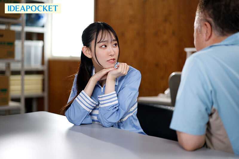 「クンニして欲しい！」×「クンニしたい！」彼氏が舐めてくれない学生バイト＆奥さんがクンニさせてくれない店長のクンニで結ばれた不倫SEXはクンニが一番大事！ 月城りり香