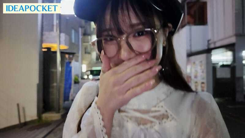 アイドルTO（トップオタク）だった僕が引退ライブ後にDM呼び出されガチ恋告白され 恋愛禁止の3年間禁欲した彼女に超甘々ラブラブで痴女られた2日間 佐々木さき