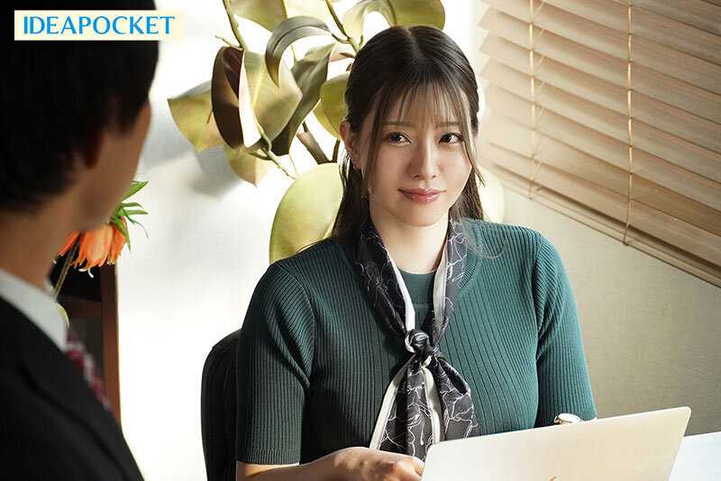 出張先で高嶺の花の女社長と相部屋に… 圧倒的美巨乳にフル勃起した童貞の僕を受け入れてくれた優しさに甘えて朝まで暴走むしゃぶりつき性交 ひなの花音