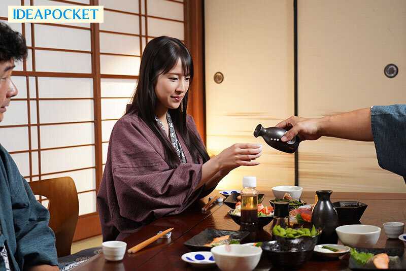 地方ロケで訪れた温泉旅館でマネージャーに仕組まれ地元のゲス社長と相部屋枕強要…醜い絶倫おやじに何度もイカされ堕ちていく美しきグラビアアイドル 三澄寧々