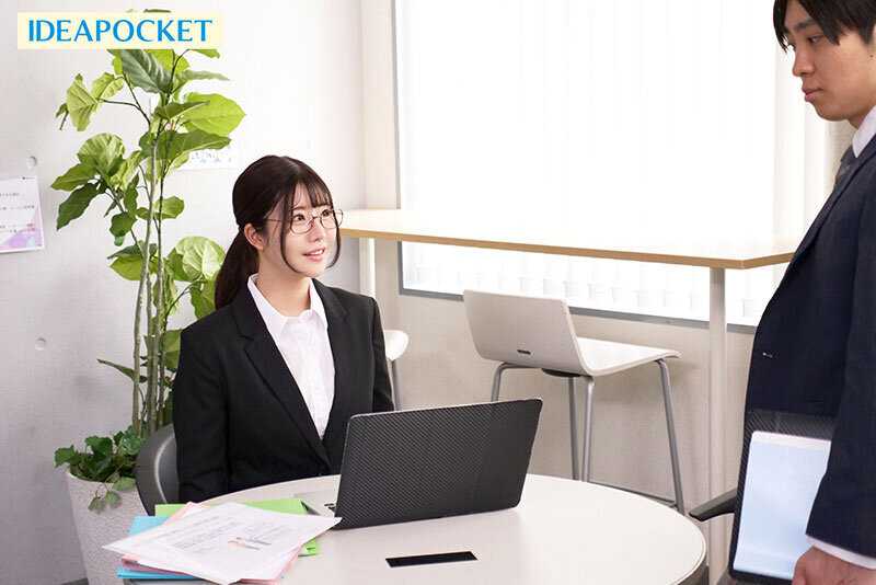 上京したてで友達のいない後輩社員と酔った勢いでお泊りすることに… 脱がせたら予想外のスリム巨乳で興奮しっぱなしの僕は一晩中ハメまくった 坂井美桜