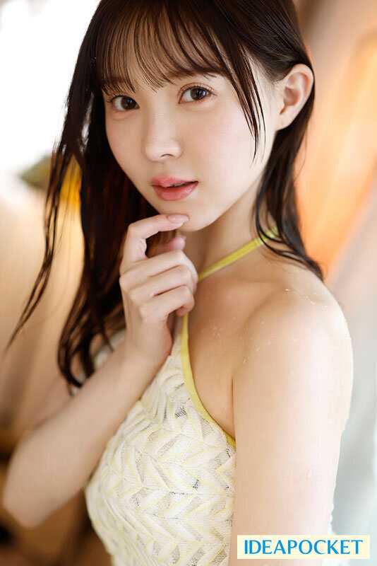 神秘的な華奢美少女がエクスタシーに溺れるびしょ濡れ接吻エロス 林芽依