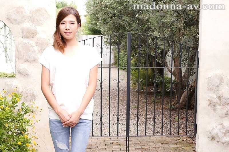 Ai Kizuna 34 years old beautiful wife living in the harbor district debuts in creampie AV Making her first appearance from the 36th floor of a high rise tower mansion overlooking the city center[Origin]