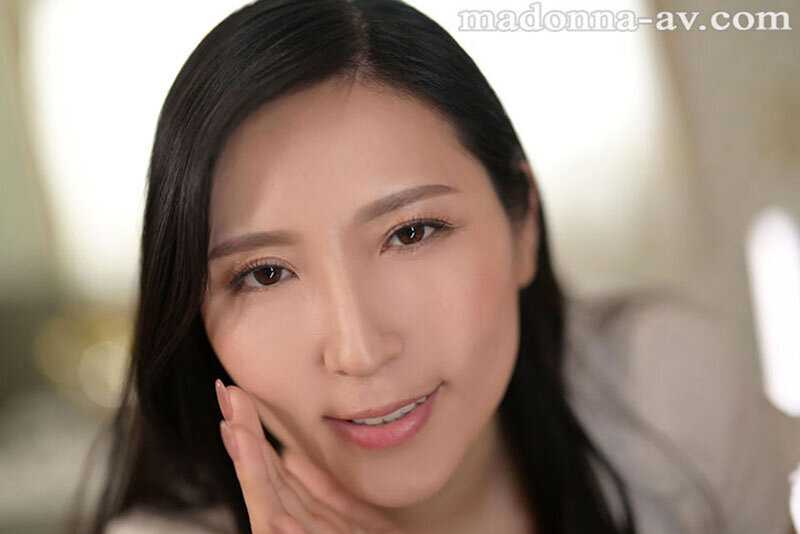 甘い囁きに流されるまま、僕は大学を留年するまで、人妻との巣篭もりSEXに溺れて…。総集編7時間