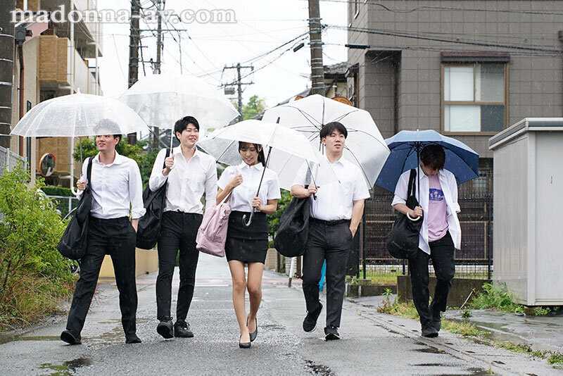 Voluptuous J cup breasts spilling out of competitive swimsuit Swimming club advisor training camp gang experience Ageha Aya[Origin]