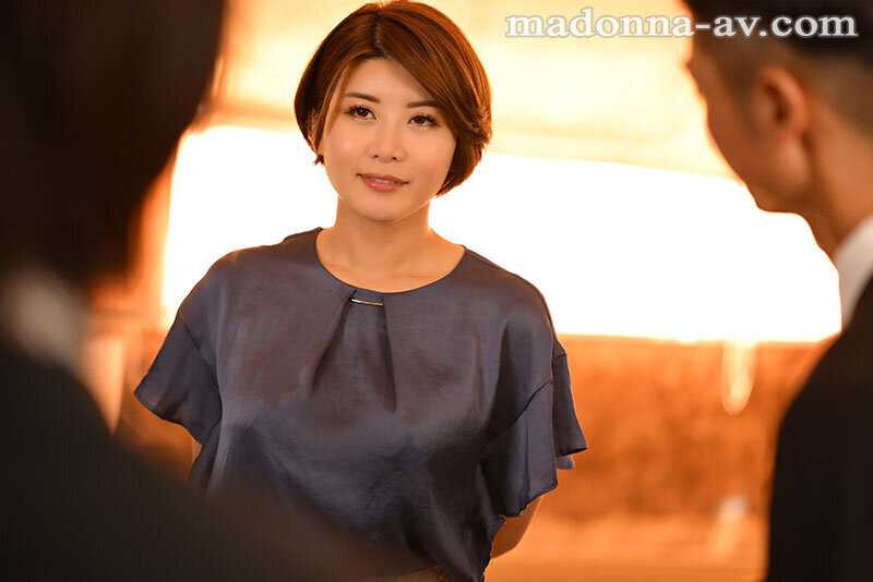 Making My Wife Acknowledge Love A NTR Story of My Wife Being Taken Away by My Junior Colleague with 16 Continuous Creampies in 3 Hours When I Left Them Alone Yuri Oshikawa[Origin]