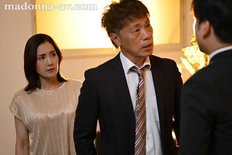 Nude Model NTR - Shocking Adultery Video of Wife Drowning in Shame with Boss - Mariko Kotou