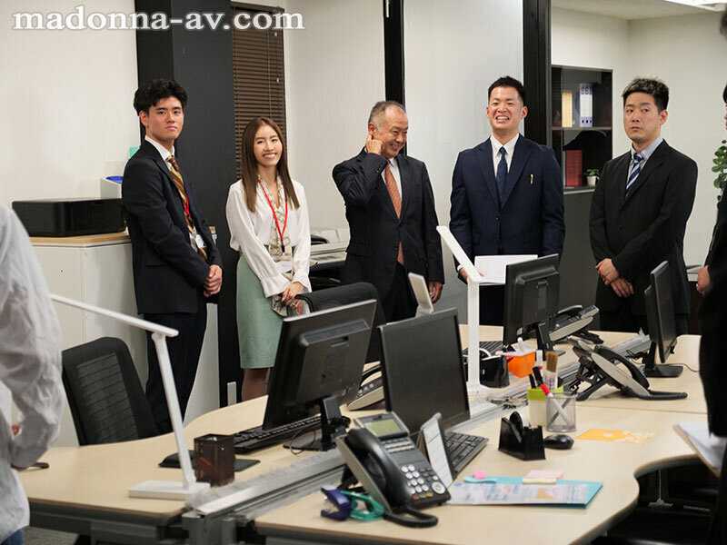 Dripping love juices, fully unleashed SEX. 7 days of breeding intercourse where my husband's boss made me truly understand what it means to be a 'female'. Miyashita Kana[Origin]