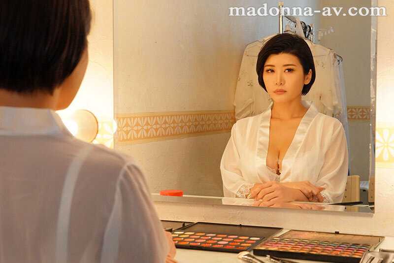 Two people with perfect compatibility in body and mind - A passionate kissing soap service where thoughts and lips intertwine. Yukari Oshikawa[Origin]