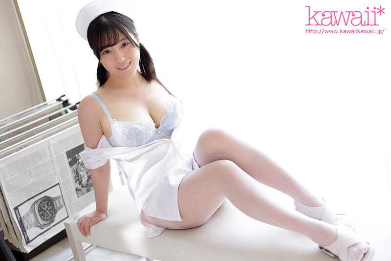 【VR】「シーッ！病院は静かにしないとダメですよ…」って口止めしておきながら身動き取れない患者に跨って超パンパン肉弾音を轟かせてお漏らし絶頂しちゃう超早漏イグイグ新人性処理ナース 小鈴みかん