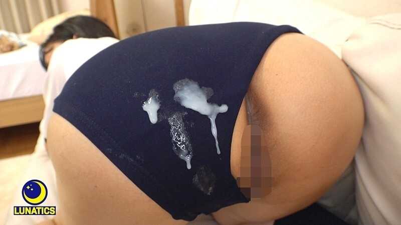 ブルマおばさんのピタパン尻に我慢できずにバックからねじ込むデカチン即ハメ！青年ち○ぽのイッても止めない追撃ピストンに心奪われたデカ尻妻が