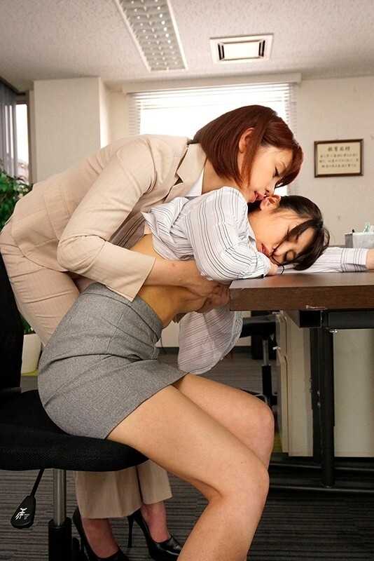 Lesbian 5th Anniversary Special When I was dozing off tired from studying and work that trusted close female friend suddenly started naughty teasing Instead of resisting it felt so good I didnt want it to stop so I pretended to stay asleep then the smiling true lesbian slipped her hand down between my thighs[Origin]