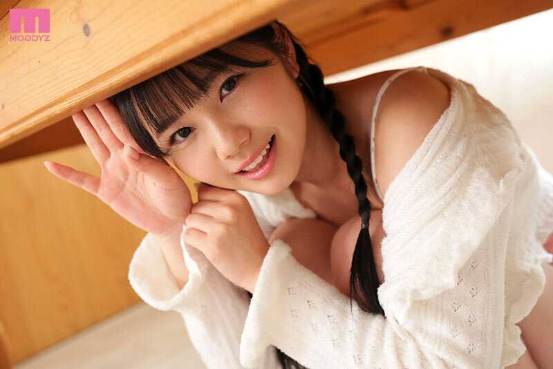 【VR】MOODYZが25年も待ち続けた原石 現役女子大生×Hcupおっぱい シンデレラGIRL 純白彩永 VR解禁 純白彩永