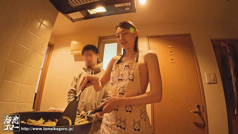 Want to live with such a beautiful and erotic wife! A documentary of Mio Mao visiting amateur fan's home and experiencing cohabitation life![Origin]