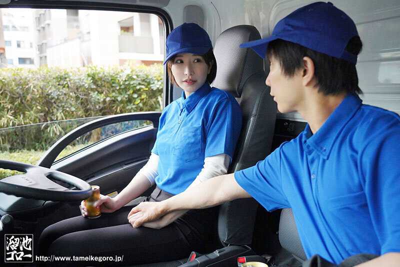 配送会社で働くべっぴんシングルマザーが学生バイトといたるところで濃厚アヘアヘSEX 〈母〉と〈女〉のダブルワークでかなえさんは大忙し！！ 夢実かなえ