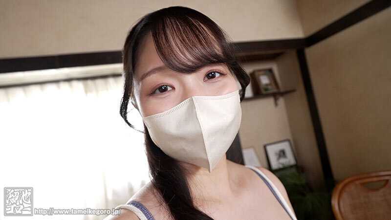 おっぱいがものすごい大きくてものすごく感じやすいマスク妻