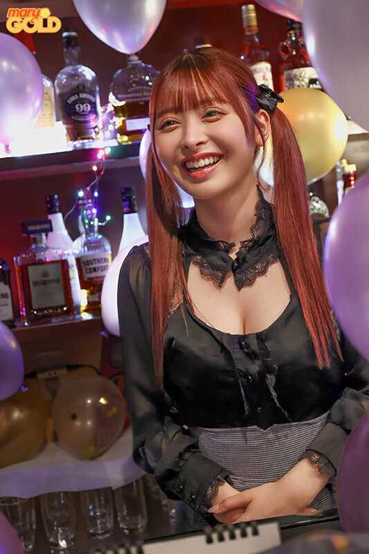 おねだりの天才！ 都内で働く可愛すぎる超人気コンカフェ嬢が奇跡のAV出演！ 何度もおねだりされて合計7発！ AV DEBUT 瀧本くるみ