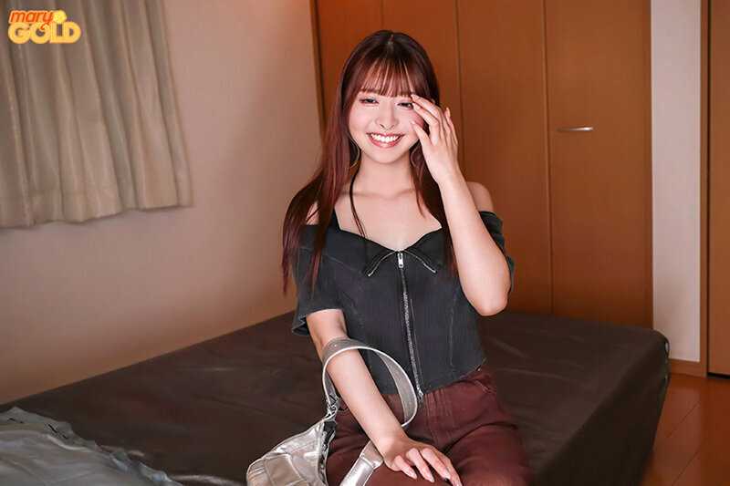 おねだりの天才！ 都内で働く可愛すぎる超人気コンカフェ嬢が奇跡のAV出演！ 何度もおねだりされて合計7発！ AV DEBUT 瀧本くるみ