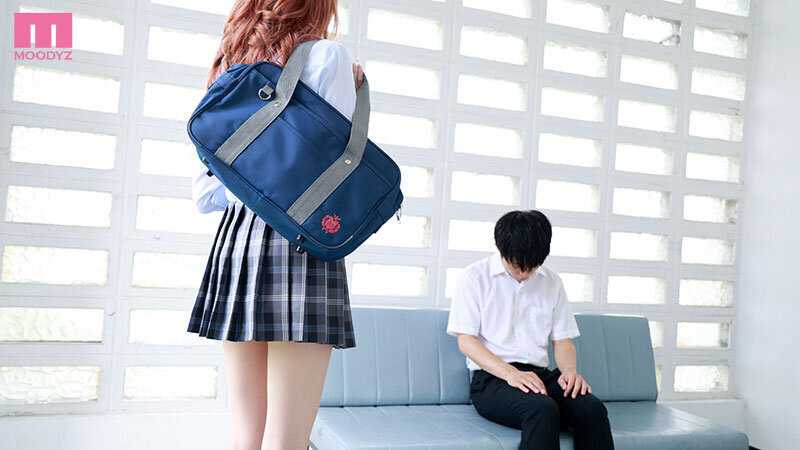 Let me cheer you up by having sex with you? A kind Reiwa gal classmate allows raw creampie 20 times to depressed introverted me - Amiri Saito[Origin]