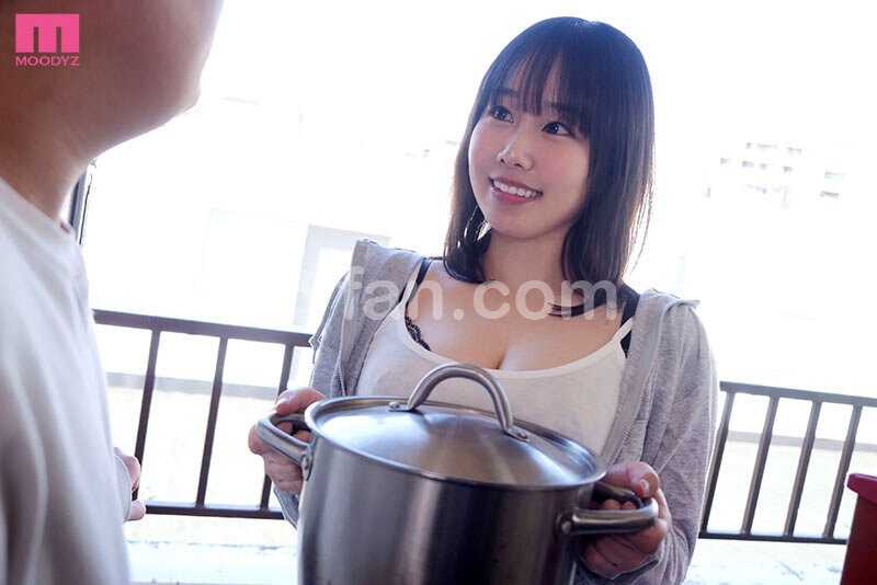 いつも笑顔の隣のお姉さんは夜中に発情して豹変絶叫！壁を突き破る淫獣オホ声に勃起しまくる僕 北村海智