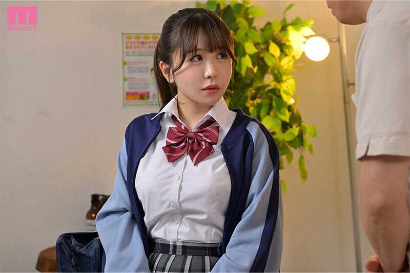 媚薬マッサージ失禁 部活帰りのスポーツエステで絶倫中年セクハラ整体師にハメられ続けた陸上女子 柏木こなつ