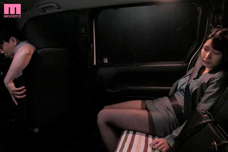 個人タクシーNTR 飲み帰りに泥●した彼女を乗せた車はホテル街へと消えていきました…。 宮西ひかる