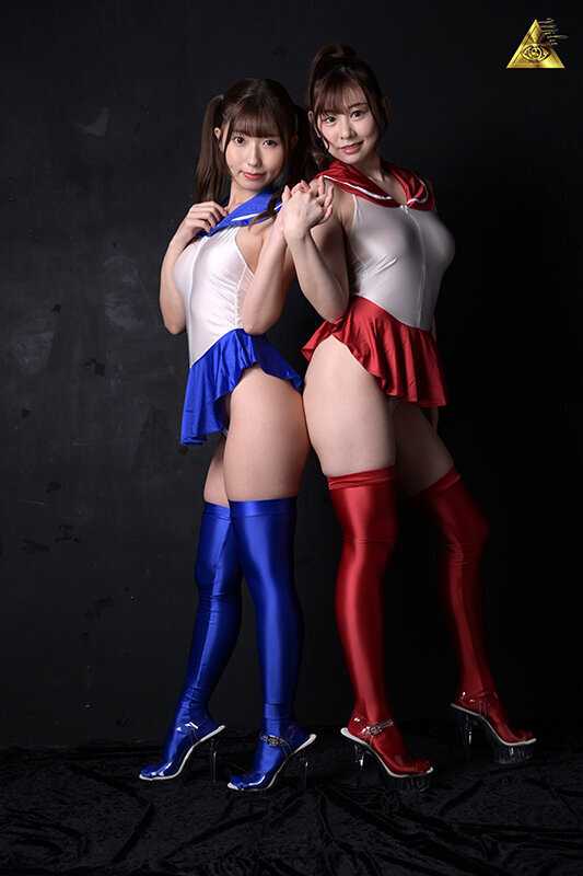 可愛いのにセクシーでオゲレツ！エロコス脱がずに着たままSEX！