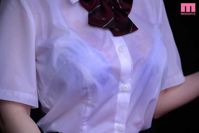 Sudden Heavy Rain NTR At the rural terminal station where I always say goodbye to my high school girlfriend after walking her home she unexpectedly became captivated by an unknown middle aged mans phallus Miura Sakura[Origin]