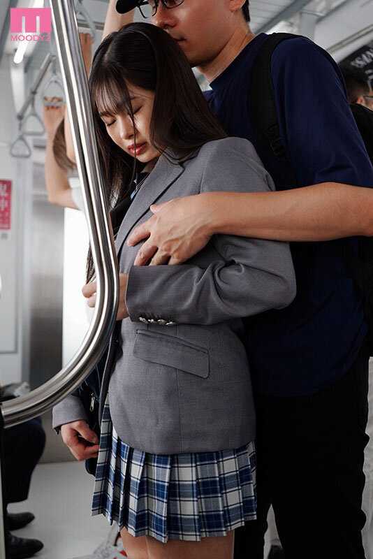 The fingering of the pervert was too striking... I was brought down with love juices overflowing so much that I couldn't even make a sound. Yuki Toa[Origin]