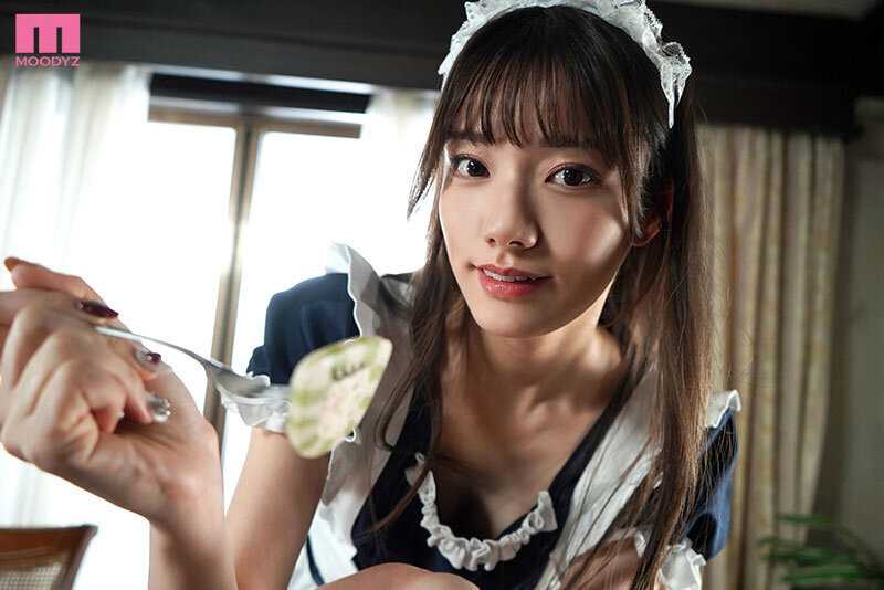 24時間奉仕でムレムレになった長～い脚で何発も何発もヌイてくれる黒ストッキング痴女メイド 宮下玲奈