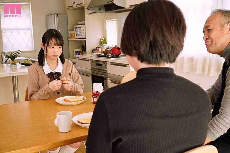 妻が帰省した3日間発育しきって喰い頃な巨乳連れ子を一生分ヤリ貯めした。 桜ゆの