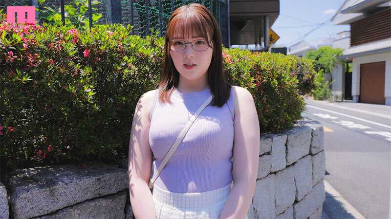 父親の記憶を追い続けるファザコンJカップ爆乳娘を中年親父の濃厚接吻で体液ドロドロに堕とす汗だく性交ドキュメント 宮地莉央