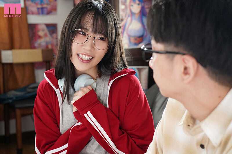 ウチのマ○コ、オナホ代わりに使っていいよッ 両親が旅行で不在中、オタク友達の巨乳先輩に4日間、入り浸られて中出しSEXを愉しんで同人漫画のネタにされた僕。 桜ゆの