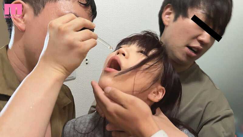 ある日、媚薬に手を出した大学の飲み会が媚薬濃縮孕ませ輪●サークルに変わった。 天宮花南