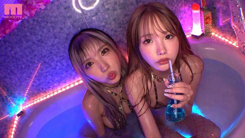 終電後僕の部屋に入り浸りギャル 4次会ビッ痴酔いパーティ 密着ヌルッヌルッのローション風呂ナイトプールごっこで朝までブッコ抜かれお泊り 松本いちか 春陽モカ