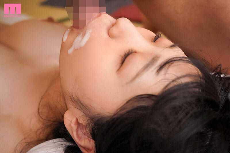 Passionate Hot Spring Journey with J Cup Mistress Mitsuki Momota Indulging in Forbidden Affairs