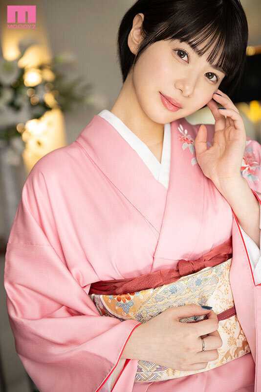 A young mama who loves older men and works at a prestigious members-only club in Roppongi, frequented by famous actors, makes her AV debut by taking off her kimono! Kiriyama Kokomi[Origin]
