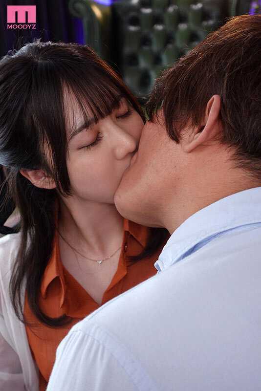 Dear ○○-kun, I also had an affair, but that's okay, right? I'll make the cheating boyfriend's birthday an unforgettable day. Revenge AV debut. POV filming, facial, squirting, threesome play sex video letter. Tsukino Fuwari[Origin]