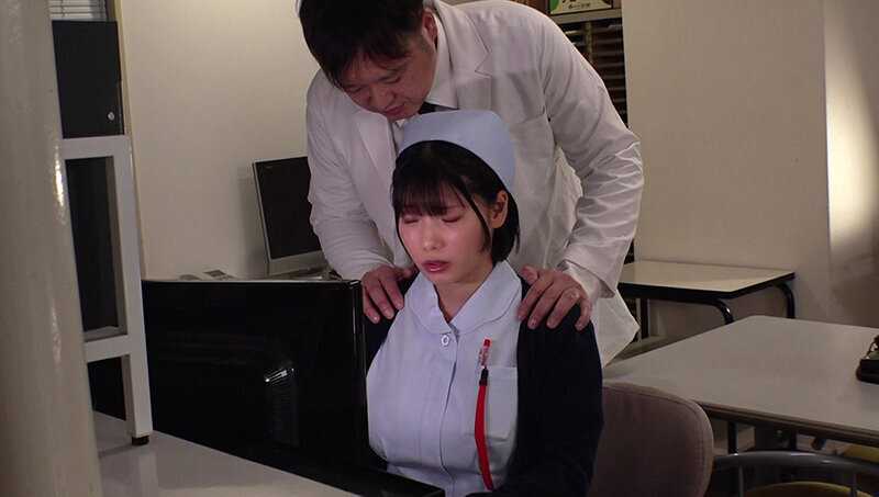 ムラムラしたらナースコールで呼びだしてチ〇ポをしゃぶらせて精液も飲ませることのできる最高に都合の良い性処理ごっくんナース 九井スナオ