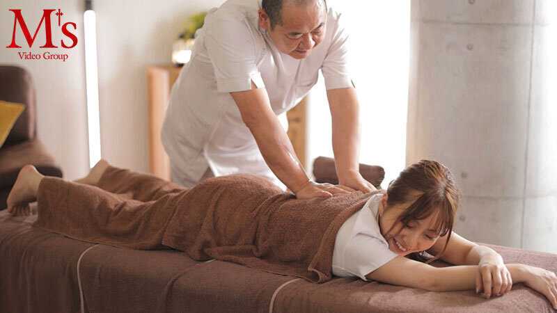 Post-Pregnancy Sensual Massage Treatment for Young Mother Aiji Ai - A specialized therapeutic session focusing on heightened sensitivity and recovery