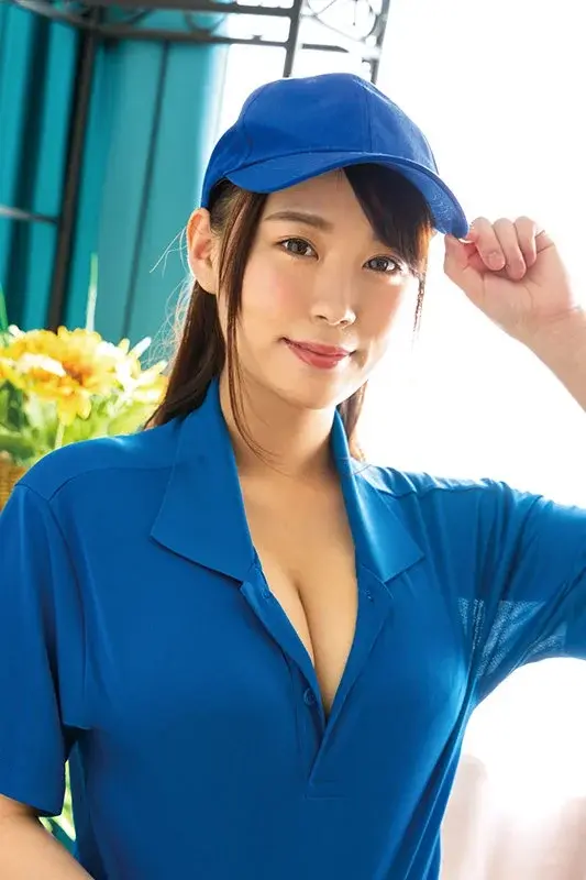 The Rumored Moving Company Features a Braless Sister with a Bouncy Bottom in Tight Pants - Misa Amagai