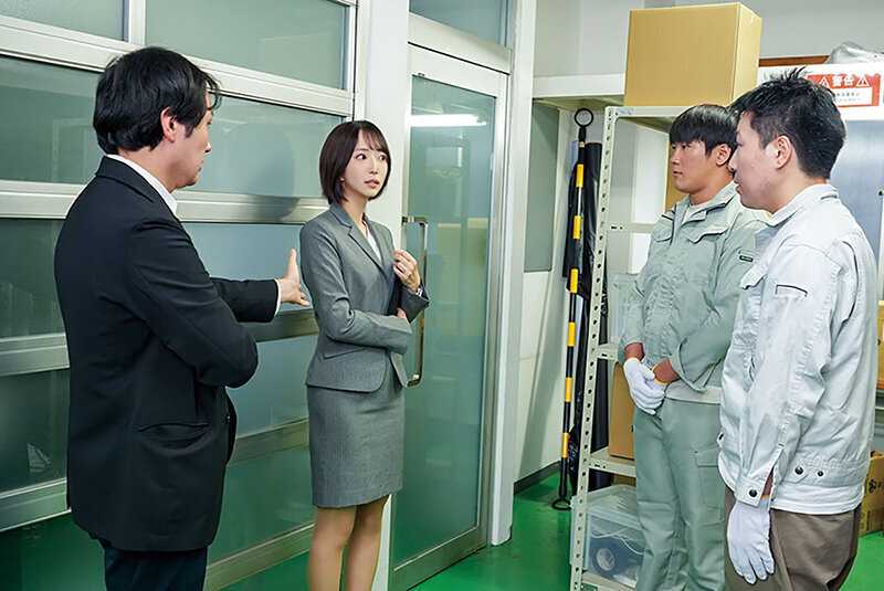 ちんれつの妻 本社勤務のバリキャリ妻が「陳列」作業中、倉庫の汗臭作業員たちの立派な極太巨根でヒィヒィ言わされてました… 那賀崎ゆきね