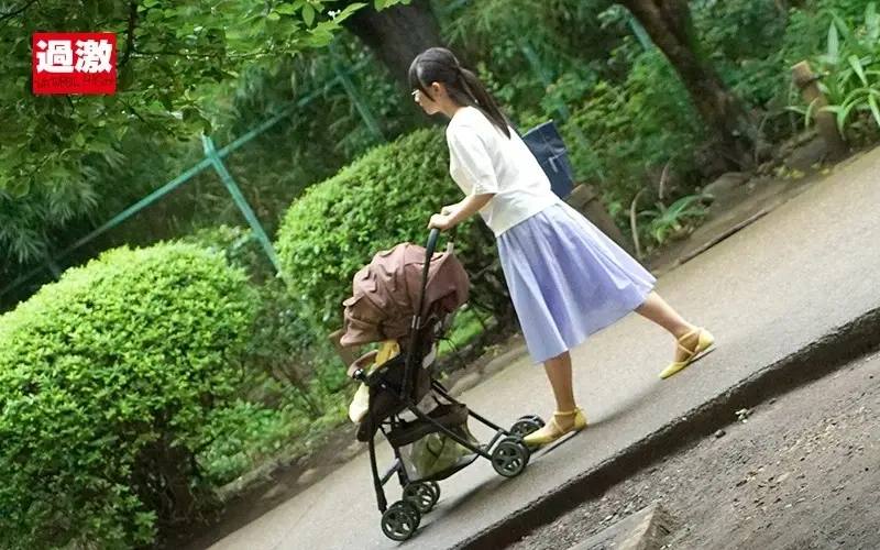 Post-Partum Wife in Baby Carriage 3: First Time After Birth - Unstoppable Convulsions from Extended Climax - Creampie Special[Origin]