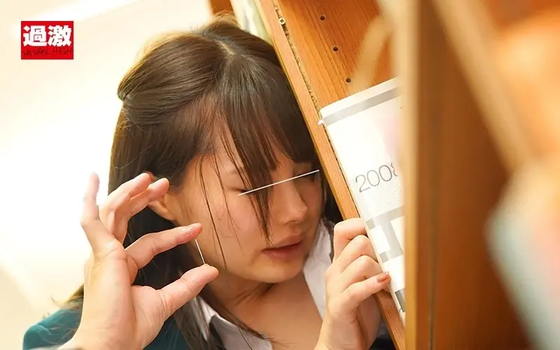 Sensitive Library Girl 24: Double Special Feature - Schoolgirl Awakens as a Seductress - Unable to Make a Sound as Love Juices Flow[Origin]